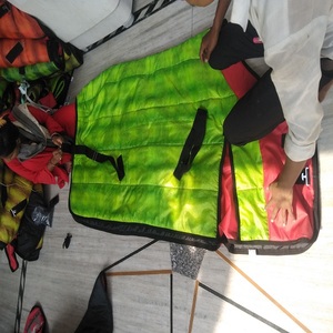 Équipement équestre, couverture d'hiver en polyester combiné, épaisse, imperméable, résistante aux déchirures, en coton, faite à la main, pour la course et l'équitation - Product Image 4