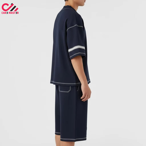 ชุดเสื้อและกางเกงขาสั้นผู้ชาย 2 ชิ้น สำหรับฤดูร้อน ระบายอากาศได้ดี เป็นมิตรกับสิ่งแวดล้อม ขนาดใหญ่พิเศษ พิมพ์ลายสีพื้นตามสั่ง - Product Image 4