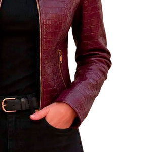 Chaqueta de Cuero con Grabado Croco para Mujer, Calidad Premium, Estilo Contemporáneo, Versátil, Duradera, Cómoda, Producción de Marca - Product Image 5