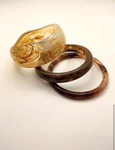 Elegante Brazalete de Resina Hecho a Mano, Accesorio de Joyería de Moda para Mujer, Moderno, Estilizado, Ligero, para Uso Diario, Regalo, MN Exports - Product Image 1