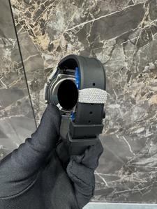 Reloj de Lujo Unisex con Correa de Goma, Bisel de Acero Inoxidable, Diamantes Moissanite VVS1, Estilo Hip Hop Antiguo, Movimiento de Cuarzo - Product Image 5