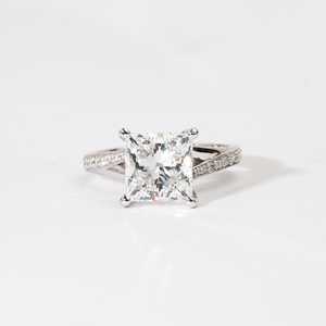Bague de fiançailles solitaire en or blanc massif, coupe princesse, demi-alliance éternelle, diamant de laboratoire 1,32 carat, cadeau d'anniversaire - Product Image 2