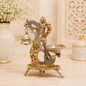 Lampe à huile Paon en argent et or faite à la main, Diya suspendu, cloche, art déco indien traditionnel, léger, décoratif, Mandir Diwali - Product Image 5