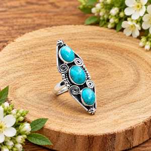 Bague artisanale en argent sterling 925 plaqué turquoise, trois pierres ovales, style bohème vintage, bague statement, vente en gros de bijoux fins - Product Image 4