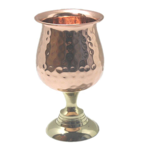 Gobelet antique en cuivre martelé, style religieux, calice en laiton, modèle en métal poli - Product Image 1