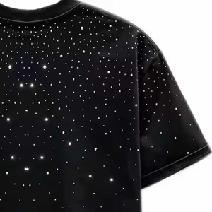 เสื้อยืดลายกราฟิกประดับเพชรเทียม แฟชั่นสตรีทชาย เสื้อเชิ้ตโลโก้สั่งทำได้ รับสั่งซื้อจำนวนมาก เสื้อยืดคริสตัลพรีเมียม เสื้อผ้าแฟชั่นชาย - Product Image 4