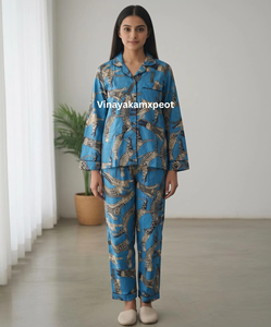 Conjunto de Pijama Elegante de Verano para Mujer, Hecho a Mano, con Estampado de Tigre Azul, Ropa de Dormir y de Estar en Casa con Estampado Artesanal - Product Image 4
