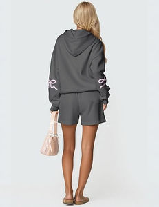 Ensemble de survêtement décontracté molletonné pour femme avec sweat à capuche ample imprimé nœud et short de survêtement – Collection Automne-Hiver – Prix de gros - Product Image 3