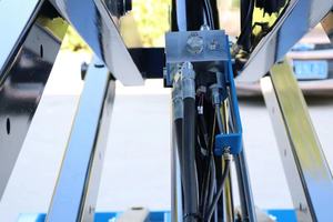 ลิฟท์กรรไกรไฟฟ้าเคลื่อนที่ได้ 8 เมตร 10 เมตร ยกสูงสุด 20 เมตร ลิฟท์ไฮดรอลิกแบบขับเคลื่อนด้วยตัวเอง สำหรับพื้นที่ขรุขระ - Product Image 4