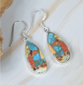 Boucles d'oreilles pendantes triangulaires en turquoise naturelle et argent sterling 925, faites à la main, style vintage, vente en gros - Product Image 1