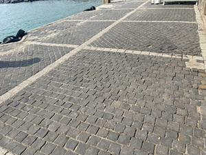 หินบะซอลต์ทุกด้านขนาด10x10x5ซม. ปูพื้นหินธรรมชาติจากหินบะซอลต์แตก - Product Image 6