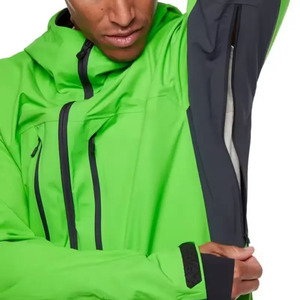 Veste de pluie à capuche 100% polyester imperméable, respirante et coupe-vent avec logo personnalisé pour hommes adultes, envoyée par Dress Sports - Product Image 3