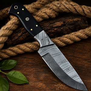 Couteau de chasse, de bushcraft et de camping à lame fixe, entièrement forgé à la main à Damas, en acier à haute teneur en carbone, OEM ODM, fabricant en gros - Product Image 1