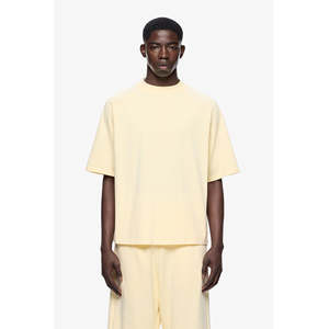 Camiseta Oversize para Hombre, Color Amarillo Claro, Mezcla de Algodón, Cuello Redondo, Estilo Casual Holgado, Ropa Urbana, Marca Privada Personalizada - Product Image 1
