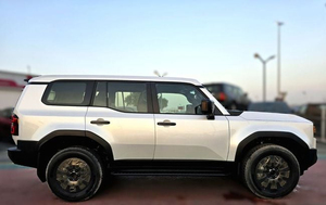 รถยนต์ใหม่เอี่ยมปี 2024 ปราโด TXL SUV 2.4L ดีเซล I-Force Max Premium V6 เทอร์โบ เกียร์อัตโนมัติ ล้อแม็ก R20 เบาะหนังสีเข้ม พวงมาลัยซ้าย - Product Image 4
