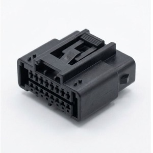 Fábrica de moldes de inyección de plástico especializada en PBT GF30, diseña componentes de PC ligeros, duraderos, de alta calidad e industriales. - Product Image 6
