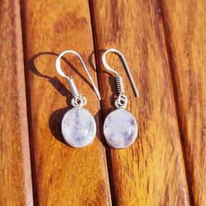 Boucles d'oreilles créoles de luxe très demandées pour femme, en tungstène anti-ternissement, forme classique en cœur, bijoux de mode pour fêtes et mariages, disponibles - Product Image 4