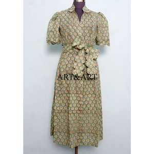 Robe midi florale Kangura pour femme, 100 % coton écologique, style Kangura, col en V, manches courtes, boutons décoratifs, lavable. - Product Image 1