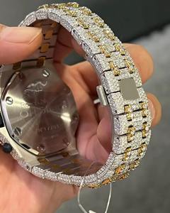 Reloj de Acero Inoxidable con Diamantes VVS para Hombre, Fabricado en India, con Correa Metálica Resistente, Disponible para la Venta - Product Image 5