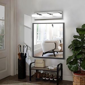 Applique murale moderne en chrome à LED pour salle de bain, design élégant et minimaliste, 3 lumières, économe en énergie et facile à installer - Product Image 3