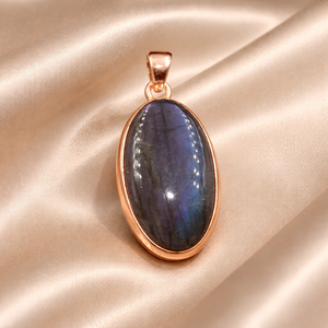Colgante de Labradorita Púrpura Natural, Plata de Ley 925, Cabujón Ovalado, Joyería Boho Hecha a Mano, Regalo para Mujer - Product Image 3