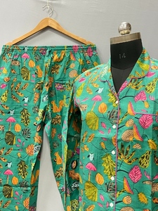 Ensemble de pyjama en coton fait main : Vêtements de détente de luxe pour femmes, combinaison de nuit, grande taille, maillot de bain pour demoiselles d'honneur - Product Image 2