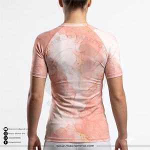 Rashguard Mawra Premium personnalisé par sublimation, t-shirt de compression pour entraînement en salle de sport, MMA, unisexe. - Product Image 2