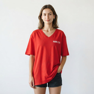 Camisetas personalizadas de manga corta para mujer, cuello en V, holgadas, informales, de color rojo intenso. - Product Image 6