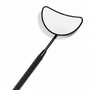 Espejo de maquillaje negro con mango extensible y agarre texturizado para una aplicación precisa - Product Image 2