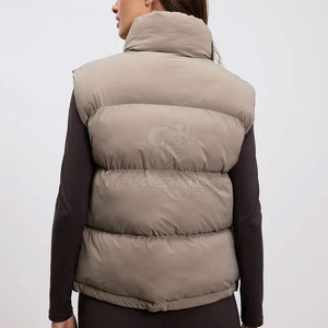 Gilet de sport léger et tendance pour femmes avec tissu respirant et style actif confortable pour tous les jours - Product Image 4