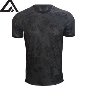 Nouveauté, t-shirts de sport pour hommes de haute qualité, logo personnalisé, 95% polyester, 5% élasthanne, pour la course à pied, l'entraînement et la salle de sport, par Ako - Product Image 1