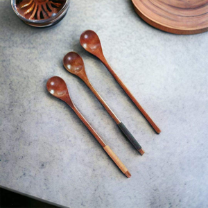Couverts en bois pur et moderne pour des repas élégants et éco-responsables - Product Image 1