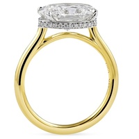 Bague de fiançailles moderne avec diamant ovale de 2,60 carats, taille horizontale, et bande fine en or, certifiée IGI, solitaire.