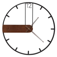 Horloge murale en fer de style antique, forme ronde, finition noire, horloge murale décorative simple pour salon, horloge murale en métal indienne