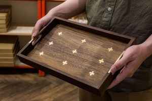 Bandeja Otomana Rectangular Grande de Madera de Nogal Negro Curvada con Asas, Bandeja Decorativa de Madera para Servir - Product Image 6