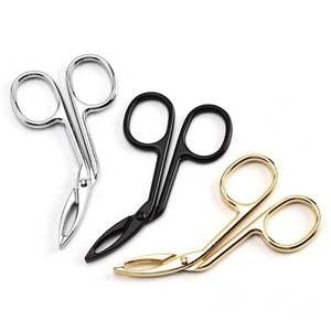 แหนบสแตนเลสปลายแบน 3 ชิ้น พร้อมที่หนีบ ตัด และดึงขนคิ้ว อุปกรณ์แต่งหน้า - Product Image 1