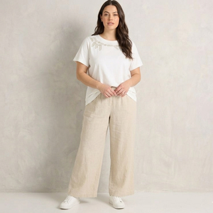 Luxury Women's White Beaded Embellished T-Shirts 100% Cotton Women's Short Sleeve T-Shirts High Quality Embellished T-Shirts - Product Image 1