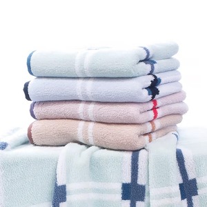Serviettes de Spa en Gros, Coton Doux, Grammage Élevé, Séchage Rapide, Ultra Absorbantes, Serviettes de Toilette de Luxe, Fournisseur OEM en Gros, Coton à Carreaux - Product Image 6