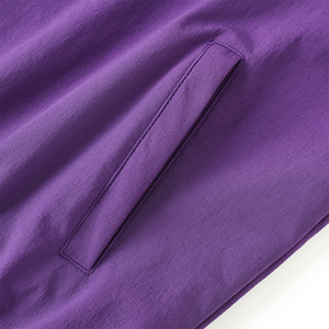 Chaqueta Cortavientos Omega Morada con Media Cremallera, Diseño Personalizado Morado y Dorado, Estilo Fraternidad, Ropa Universitaria y Colegial, Venta al por Mayor - Product Image 6