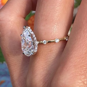 Anillo de Diamante Cultivado en Laboratorio con Corte Corazón y Anillo de Oro Amarillo de 14K con Corazón Entrecruzado, Anillo de Diamante de Oro Amarillo de 14K con Corazón, Anillo de Promesa en Venta - Product Image 4