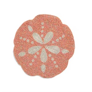 Set de table rond en coton perlé Sand Dollar avec motifs de fleurs et de papillons, brodé à la main, pour mariage - Product Image 1