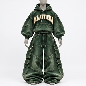 Conjunto de Sudadera con Capucha de Mezclilla Verde Oscuro Lavada y Jeans Cargo Holgados para Mujer, Estilo Urbano Oversize, Diseño Personalizado, Fabricante Mayorista - Product Image 3