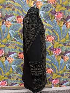 Sherwani Festivo para Hombre con Cuello Mandarín, Diseño Fénix Dorado, Sin Arrugas, Base de Lachka TR Premium, Cuentas Doradas Antiguas - Product Image 3