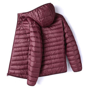 Nouvelle veste pour homme au design élégant et chaleureux, avec poches zippées et patchwork - Product Image 3