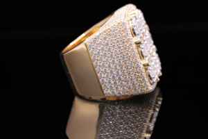 Anillo de Diamantes Plateado en Plata 925 para Hombre, Corte Brillante Redondo, Estilo Hiphop, Joyería para Fiesta - Product Image 3