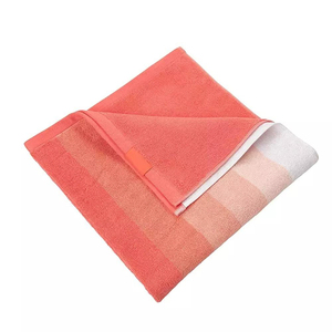 Serviette de plage en velours de haute qualité, à carreaux noir et blanc, antimicrobienne, écologique, personnalisable en coton pour usage quotidien - Product Image 6