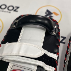 Equipo de Entrenamiento de Kickboxing, Muay Thai y MMA, Modelo Reciente, Duradero, Ecológico, Cómodo y Protector, Escudos Curvos para Patadas - Product Image 2