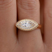 Bague en or jaune avec diamant taille marquise et pierres latérales, bague de fiançailles pour femme, élégante bague de promesse, cadeau d'anniversaire, bijoux raffinés