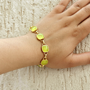 Pulsera ligera para uso diario con cabujón de prehnita en forma de cojín, cadena de eslabones con piedra de jade, chapada en oro de 18k, hipoalergénica. - Product Image 4