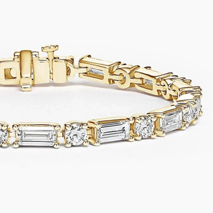 Pulsera de tenis con diamantes de corte redondo y baguette alternados, engastados en bisel, de eternidad completa - Product Image 2